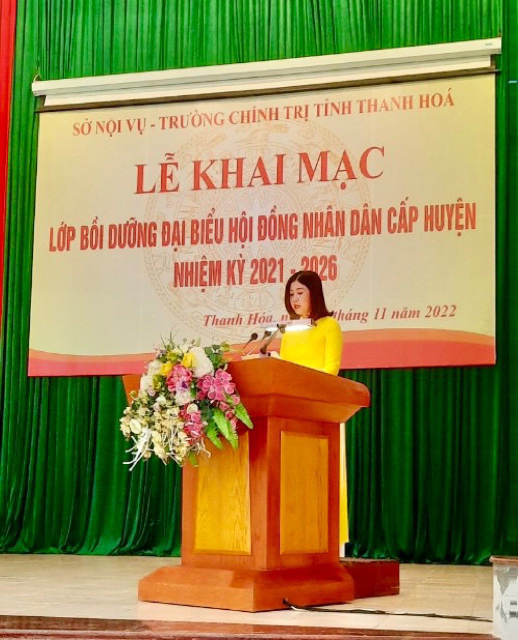 ĐC. Nguyễn Thị Nguyệt - Phó Giám đốc Sở Nội vụ phát biểu tại Lễ Khai giảng