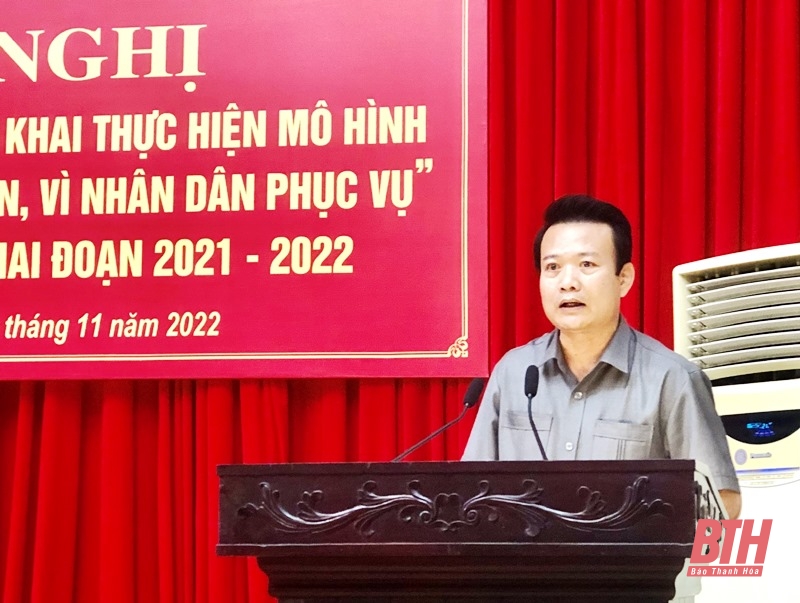 Trưởng Ban Dân vận Thành ủy, Chủ tịch Ủy ban MTTQ TP Thanh Hóa Nguyễn Việt Hùng tham luận tại hội nghị.