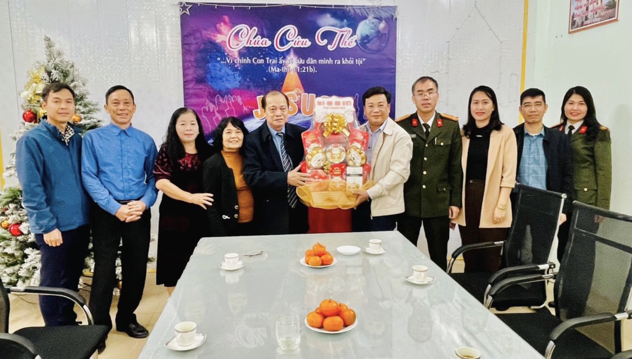 Đoàn công tác chúc Tết Chi hội Tin lành Thanh Hóa