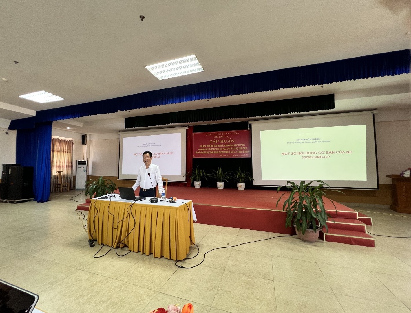Đồng chí Nguyễn Hữu Thành, Phó Vụ trưởng, Vụ Chính quyền địa phương Bộ Nội vụ triển khai các nội dung tập huấn