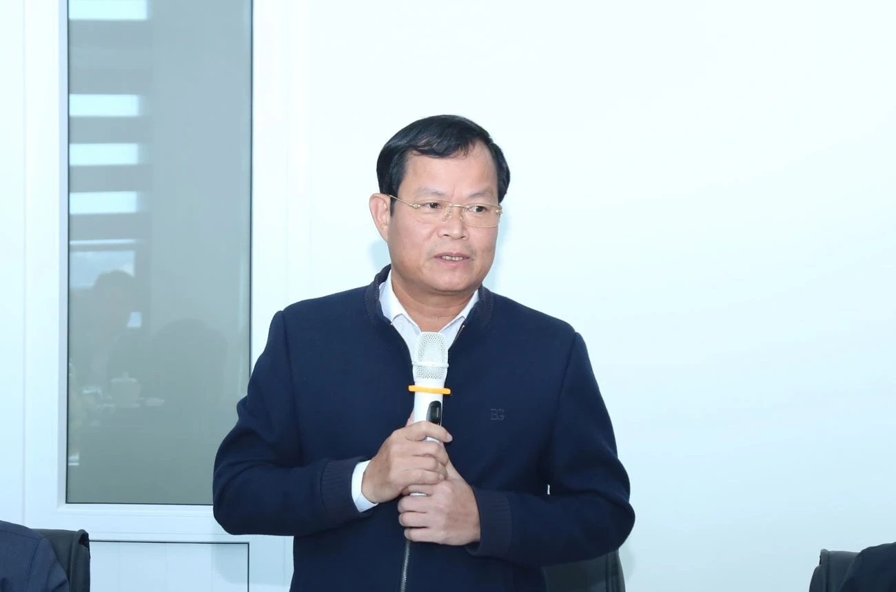 Phó Chủ tịch HĐND tỉnh Nguyễn Quang Hải phát biểu tại buổi làm việc.