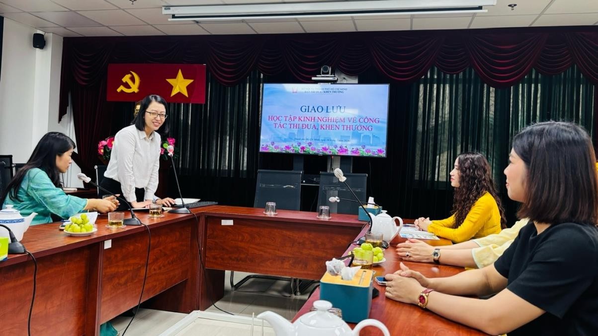 Đoàn công tác Sở Nội vụ Thanh Hóa trao đổi, học tập kinh nghiệm về chuyển đổi số trong công tác thi đua, khen thưởng tại Thành phố Hồ Chí Minh